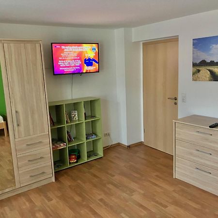 Ferienwohnung Morgensonne Am Kurpark Bad Berka - Parkplatz - Spielplatz - Wlan - 2 Schlafzimmer ภายนอก รูปภาพ