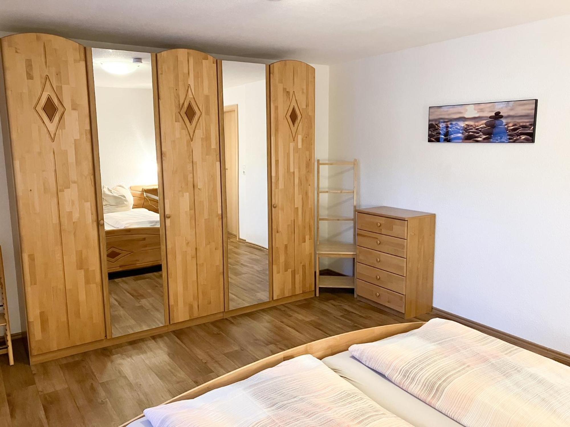 Ferienwohnung Morgensonne Am Kurpark Bad Berka - Parkplatz - Spielplatz - Wlan - 2 Schlafzimmer ภายนอก รูปภาพ