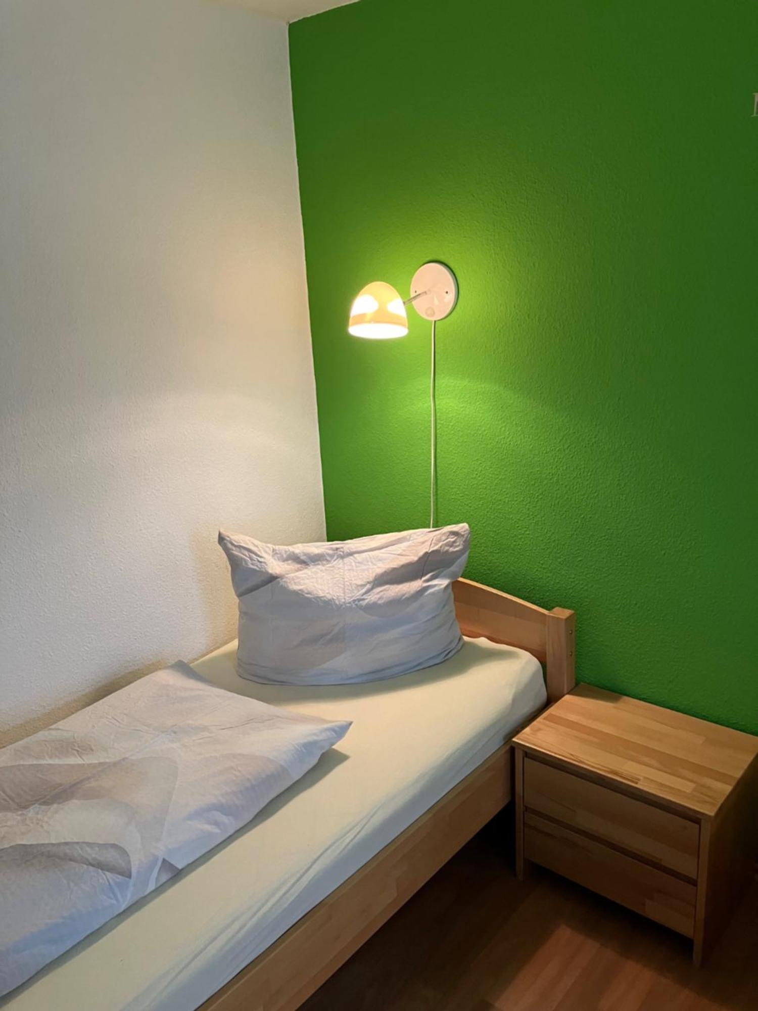Ferienwohnung Morgensonne Am Kurpark Bad Berka - Parkplatz - Spielplatz - Wlan - 2 Schlafzimmer ภายนอก รูปภาพ