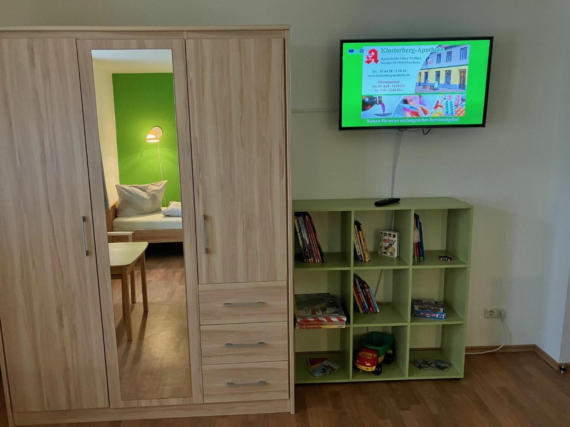 Ferienwohnung Morgensonne Am Kurpark Bad Berka - Parkplatz - Spielplatz - Wlan - 2 Schlafzimmer ภายนอก รูปภาพ