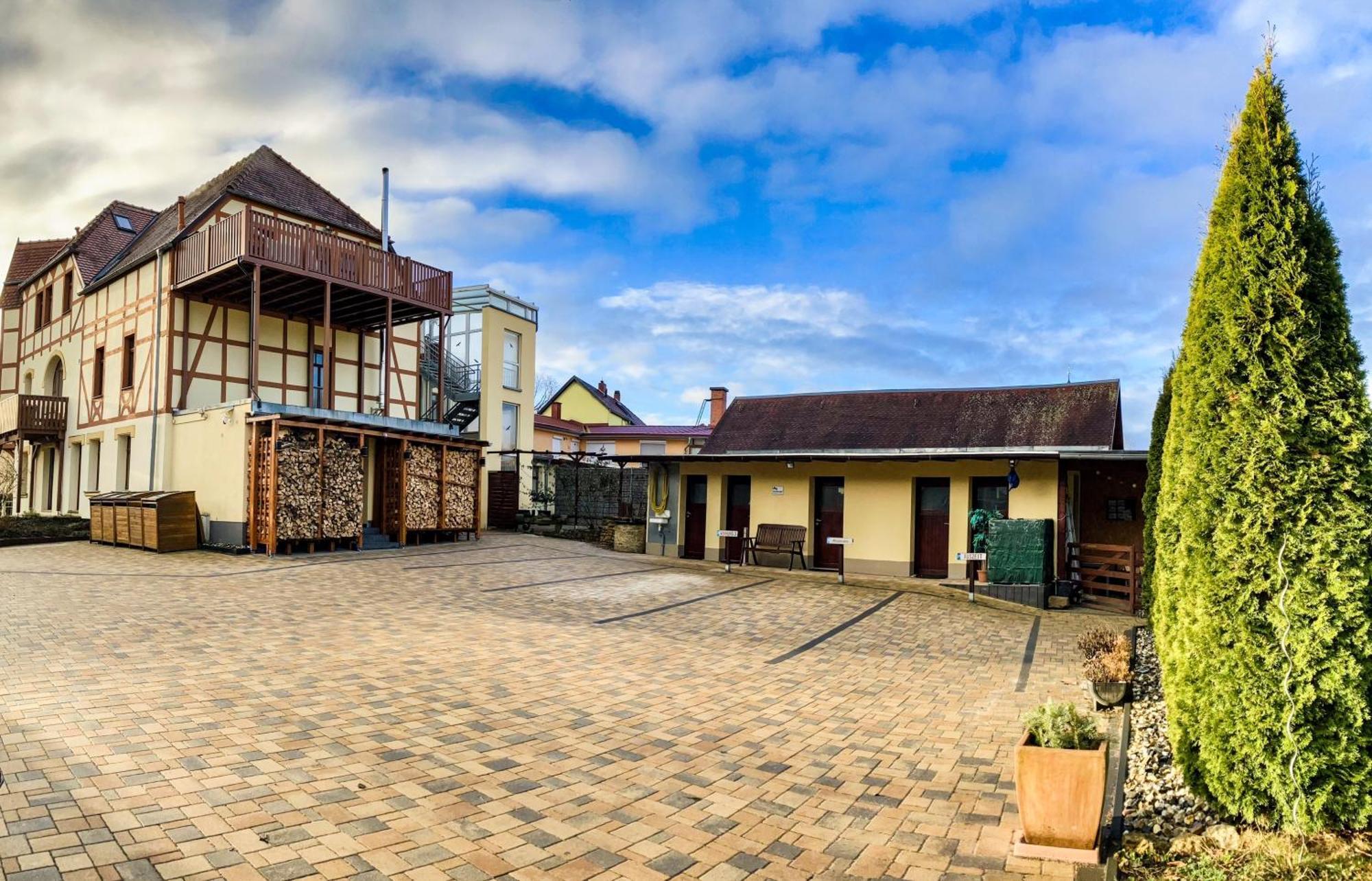 Ferienwohnung Morgensonne Am Kurpark Bad Berka - Parkplatz - Spielplatz - Wlan - 2 Schlafzimmer ภายนอก รูปภาพ